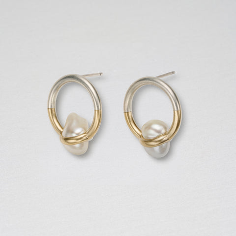 Pearl Trap Circle Earrings