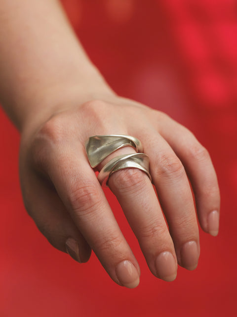 Ebbs & Flows Concave Ring
