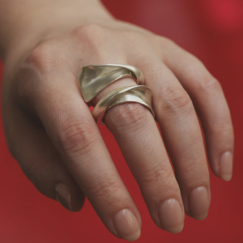 Ebbs & Flows Concave Ring