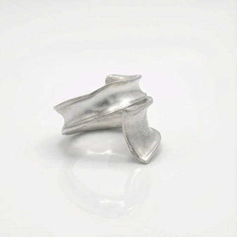 Ebbs & Flows Convex Ring