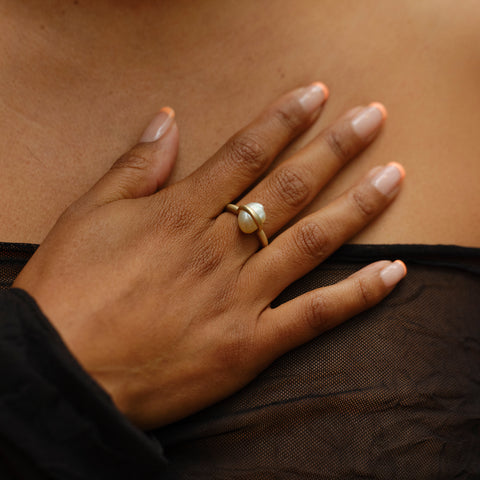 Pearl Trap Solitaire Ring