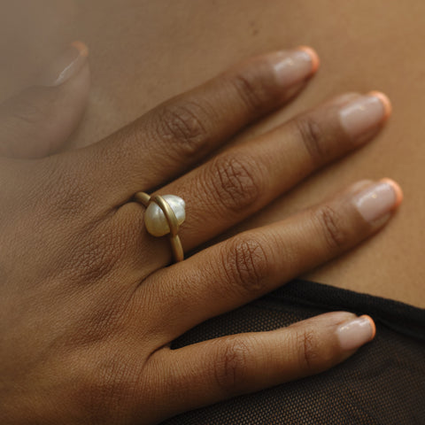 Pearl Trap Solitaire Ring